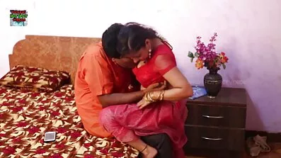 ટેક્સી ડ્રાઈવર કાર પાછળ બેઠક માં ચુંબન ત્રીપલ એક્સ વીડીયો સેકસી ચરબી પુખ્ત સ્ત્રીઓ